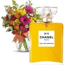 Chanel N5 Eau De Parfum + Flowers (Curated)